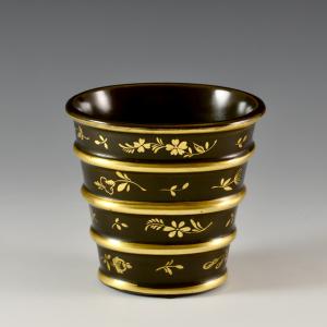 Vaso com relevos em preto metálico e dourado com decorações florais - Gio Ponti, Società Ceramica Richard-Ginori, circa 1930